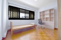 Blk 705 Hougang Avenue 2 (Hougang), HDB Executive #581972511